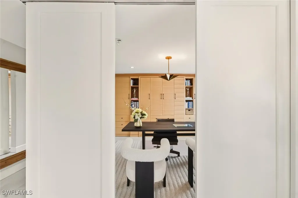 250 Park Shore Drive E Naples FL 34103