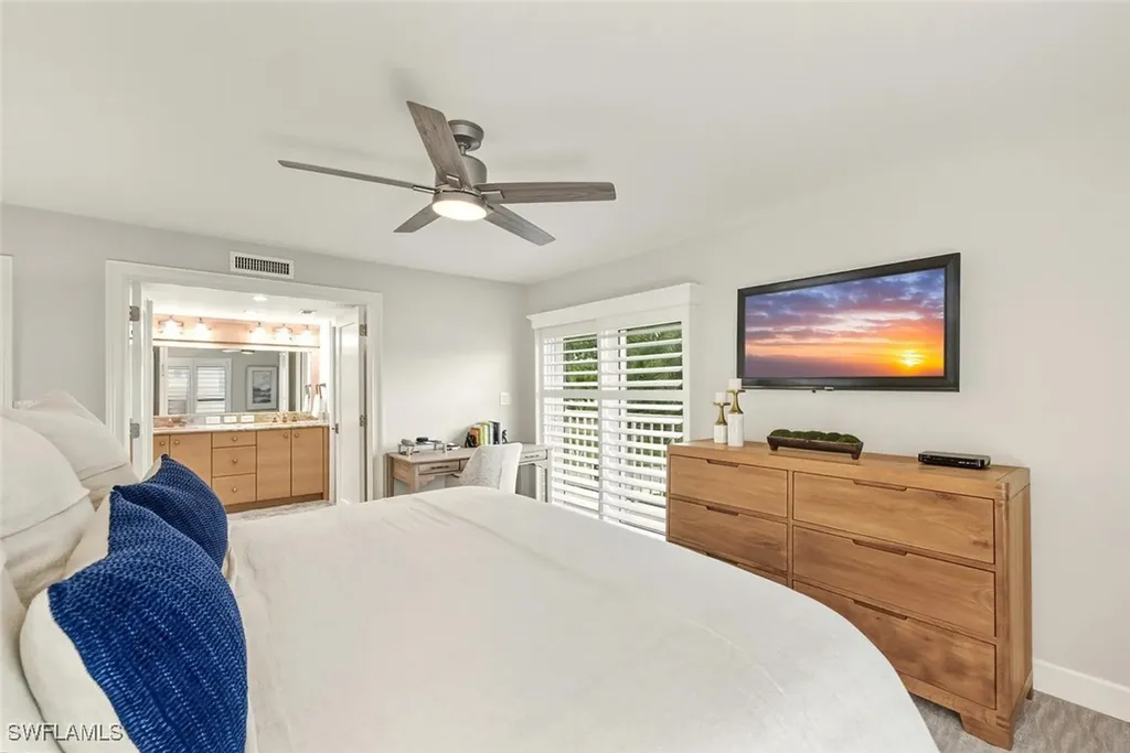 250 Park Shore Drive E Naples FL 34103