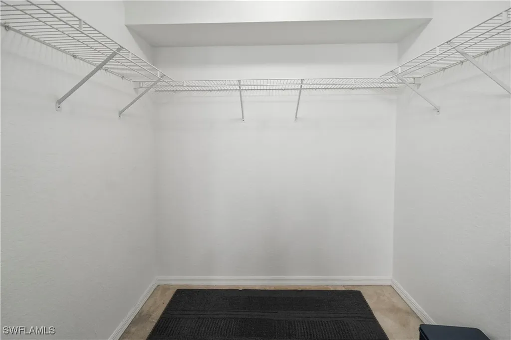 9610 Victoria Lane Naples FL 34109