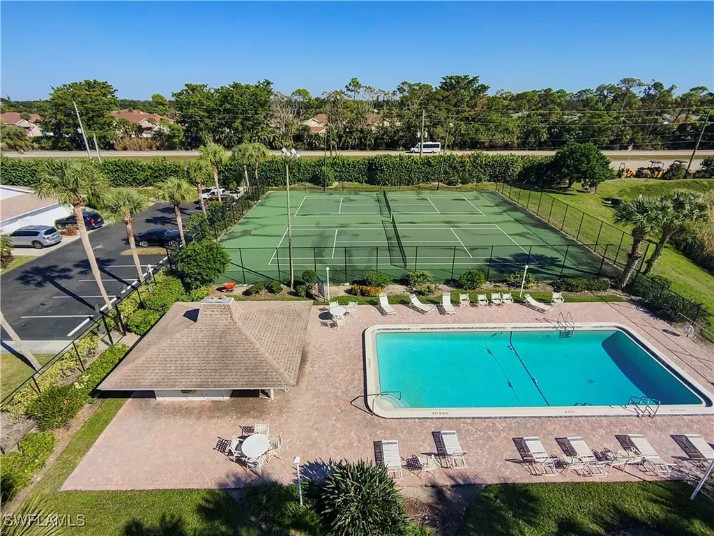 9610 Victoria Lane Naples FL 34109