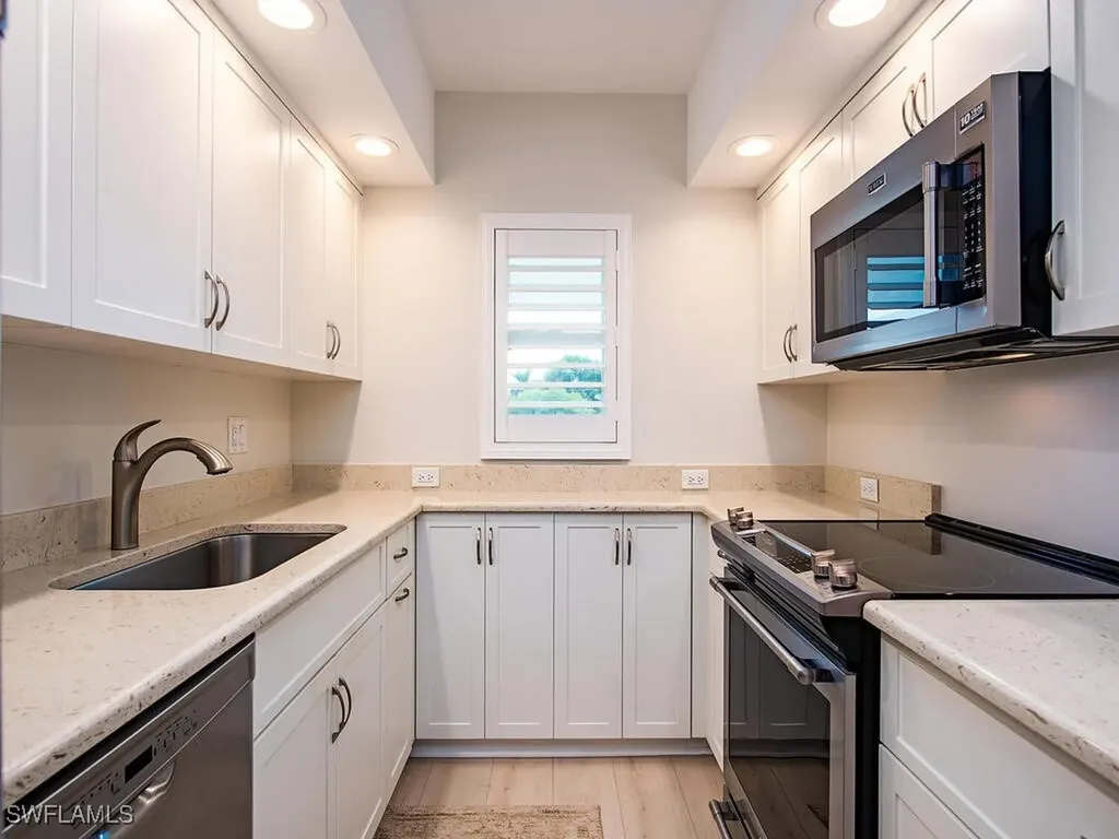 218 Banyan Boulevard Naples FL 34102