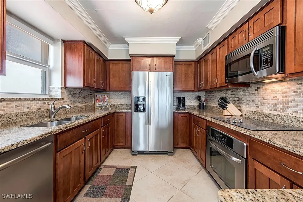 10701 Gulf Shore Drive Naples FL 34108