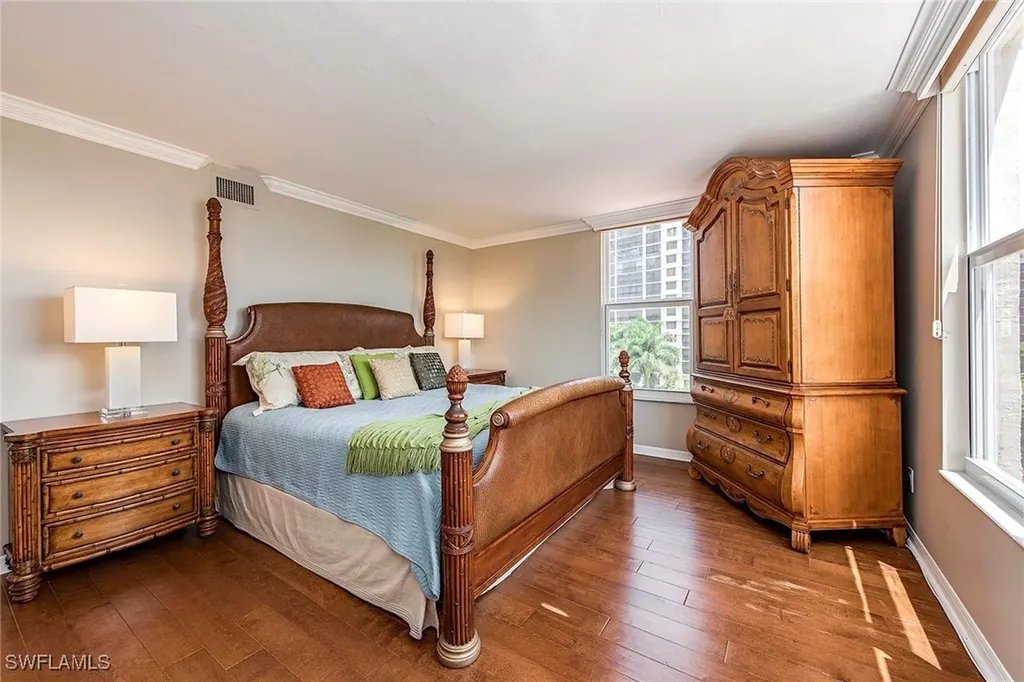 10701 Gulf Shore Drive Naples FL 34108