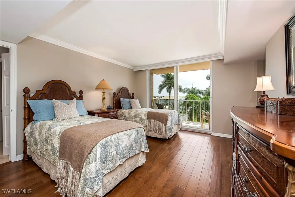 10701 Gulf Shore Drive Naples FL 34108