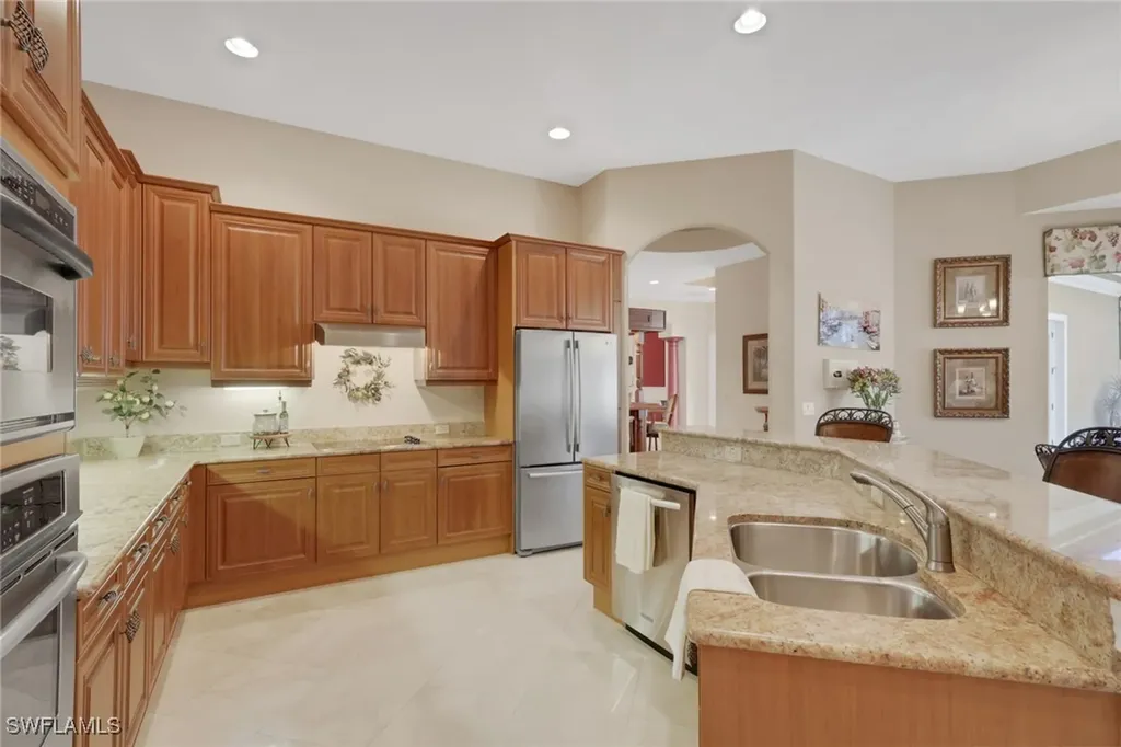 904 Glen Lake Circle Naples FL 34119