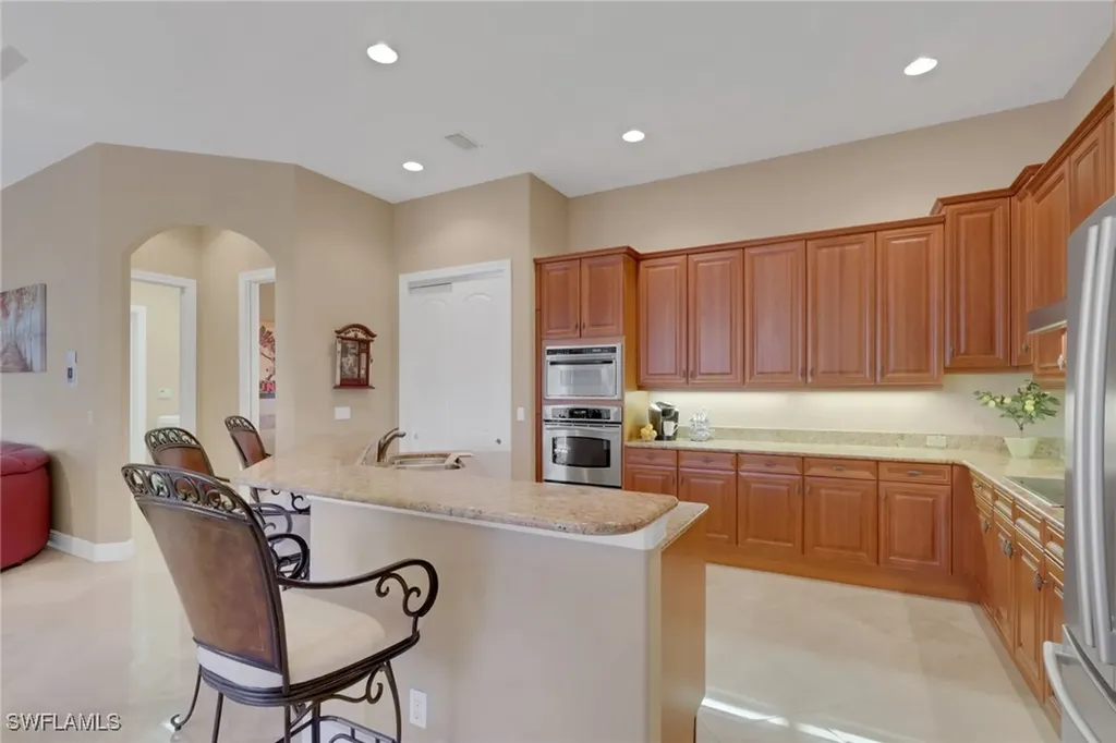 904 Glen Lake Circle Naples FL 34119