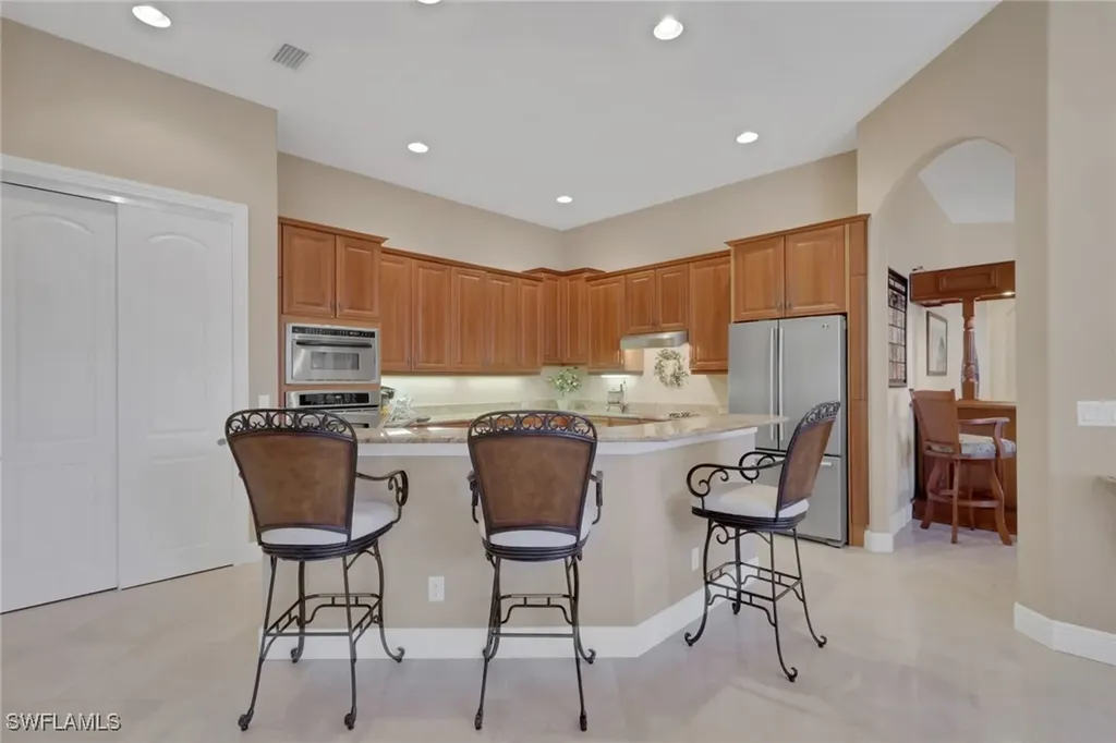 904 Glen Lake Circle Naples FL 34119