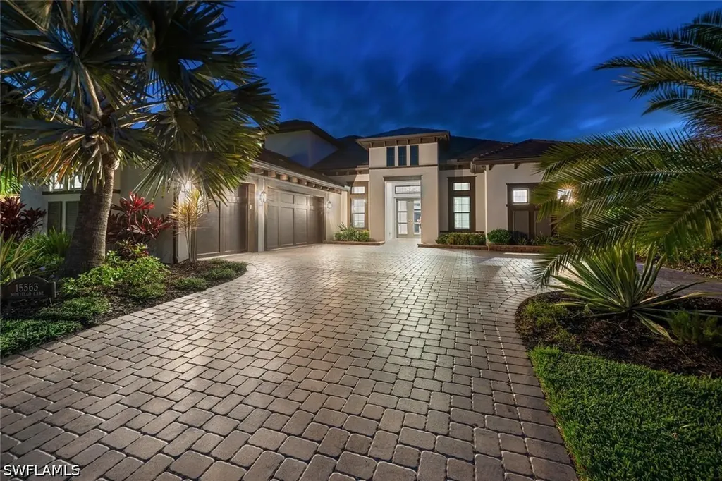 15563 Montello Lane Naples FL 34114