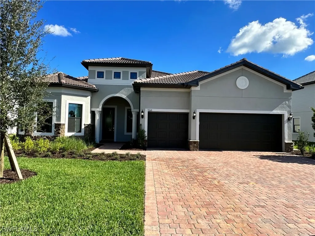 9260 Cormorant Drive Naples FL 34120