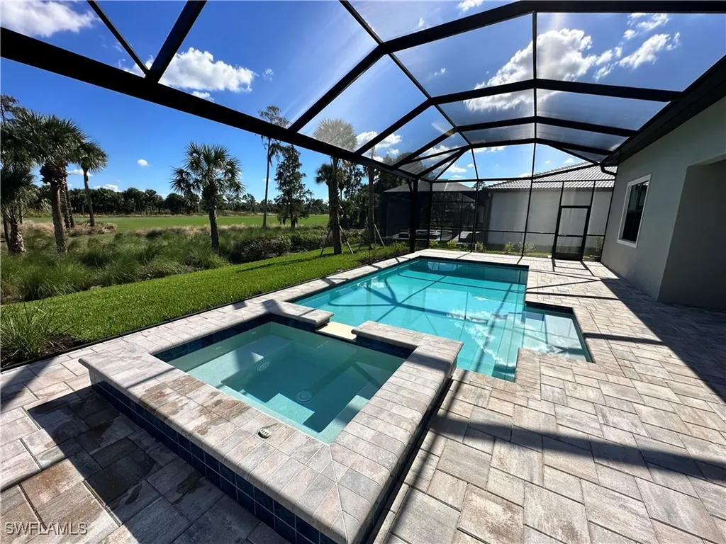 9260 Cormorant Drive Naples FL 34120