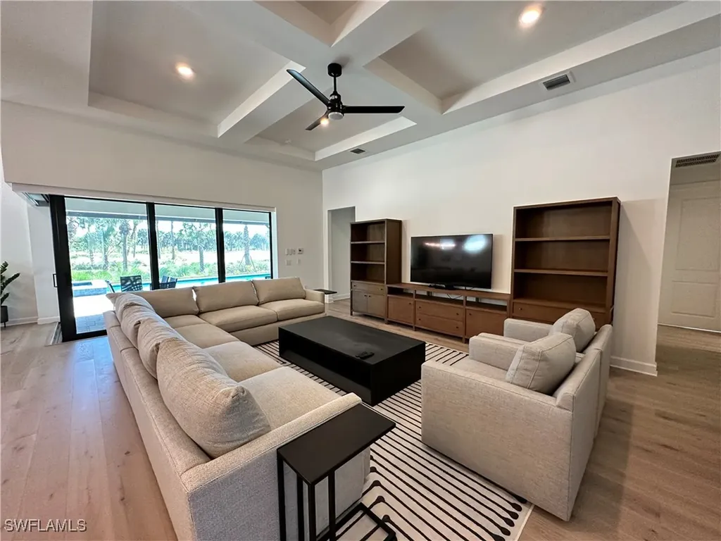 9260 Cormorant Drive Naples FL 34120