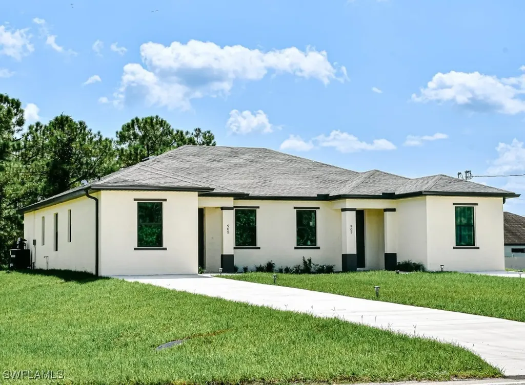 1124 Graystone Avenue Lehigh Acres FL 33974