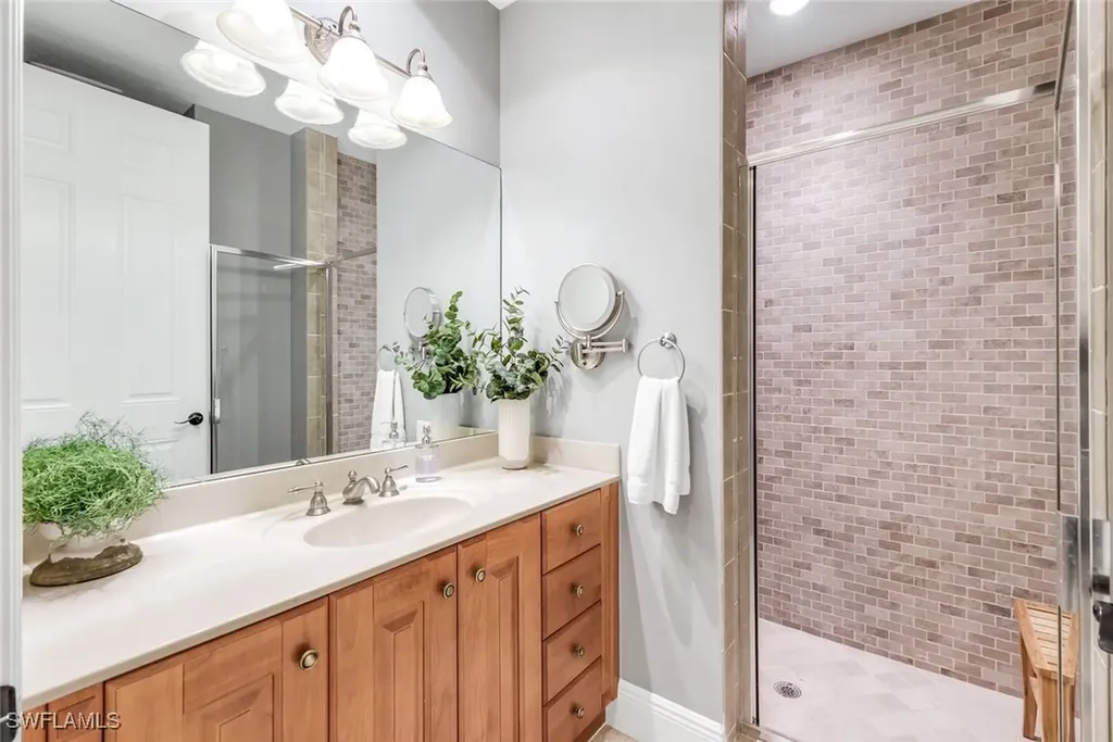 9225 Museo Circle Naples FL 34114