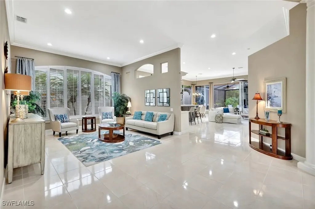 1282 Via Portofino Naples FL 34108