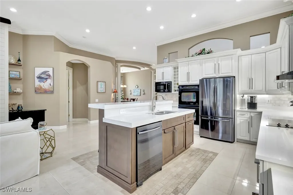 1282 Via Portofino Naples FL 34108