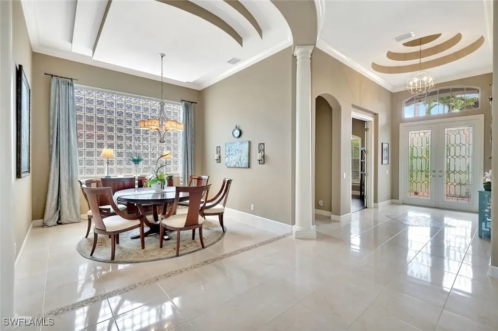 1282 Via Portofino Naples FL 34108