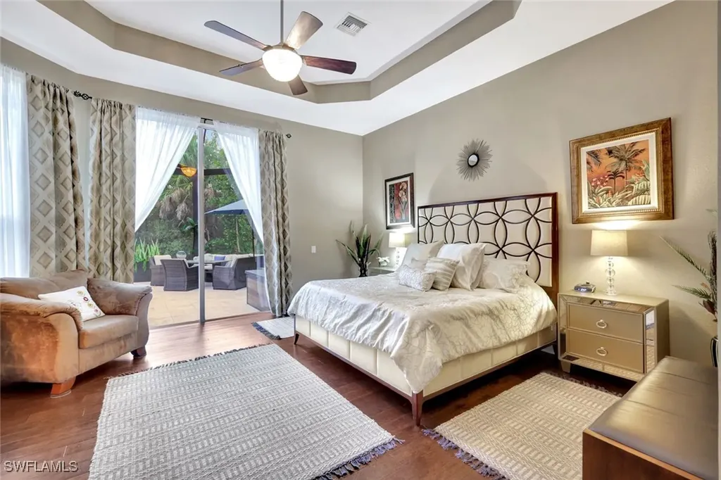 1282 Via Portofino Naples FL 34108