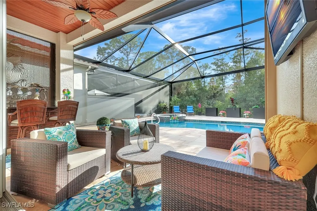 1282 Via Portofino Naples FL 34108