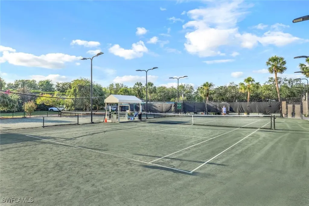 1282 Via Portofino Naples FL 34108