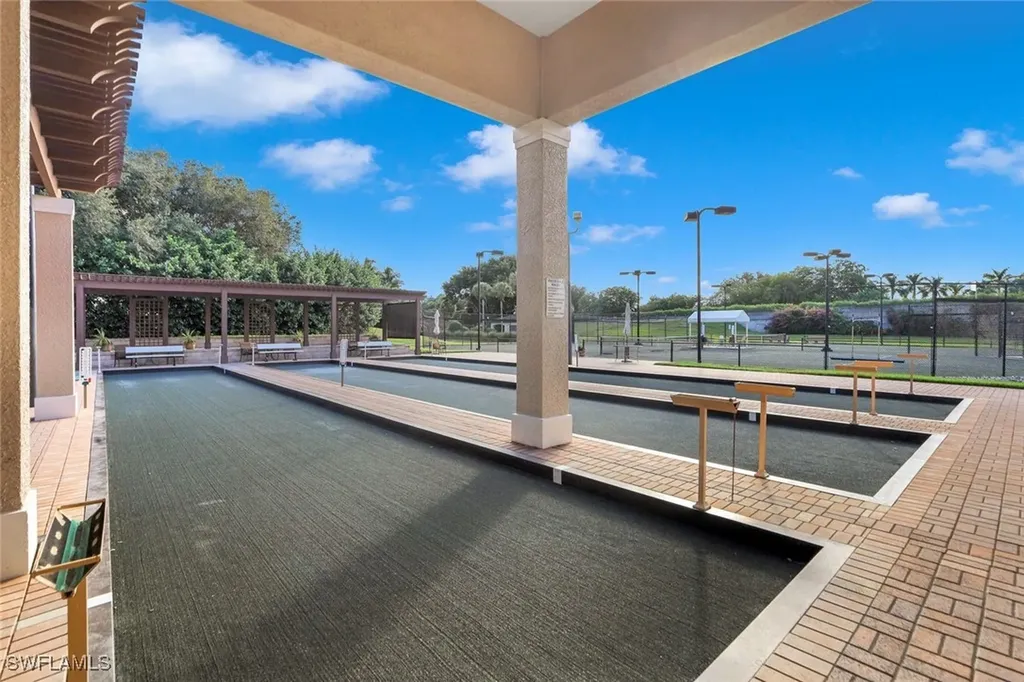 1282 Via Portofino Naples FL 34108
