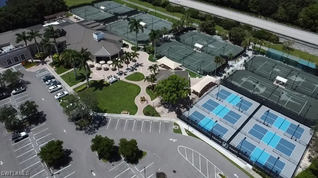 1282 Via Portofino Naples FL 34108