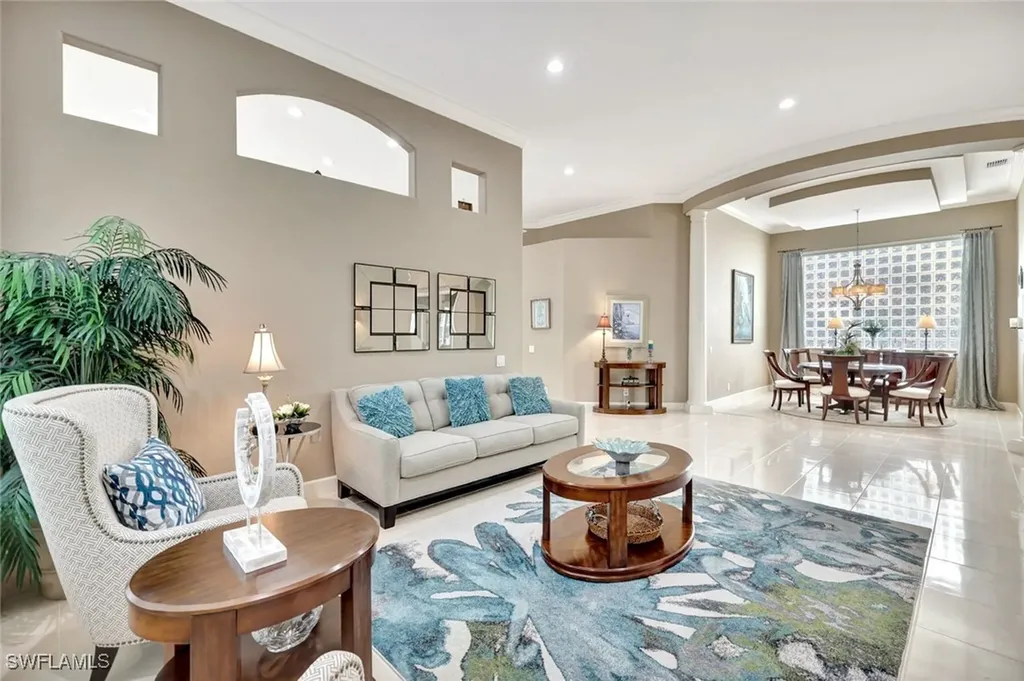 1282 Via Portofino Naples FL 34108