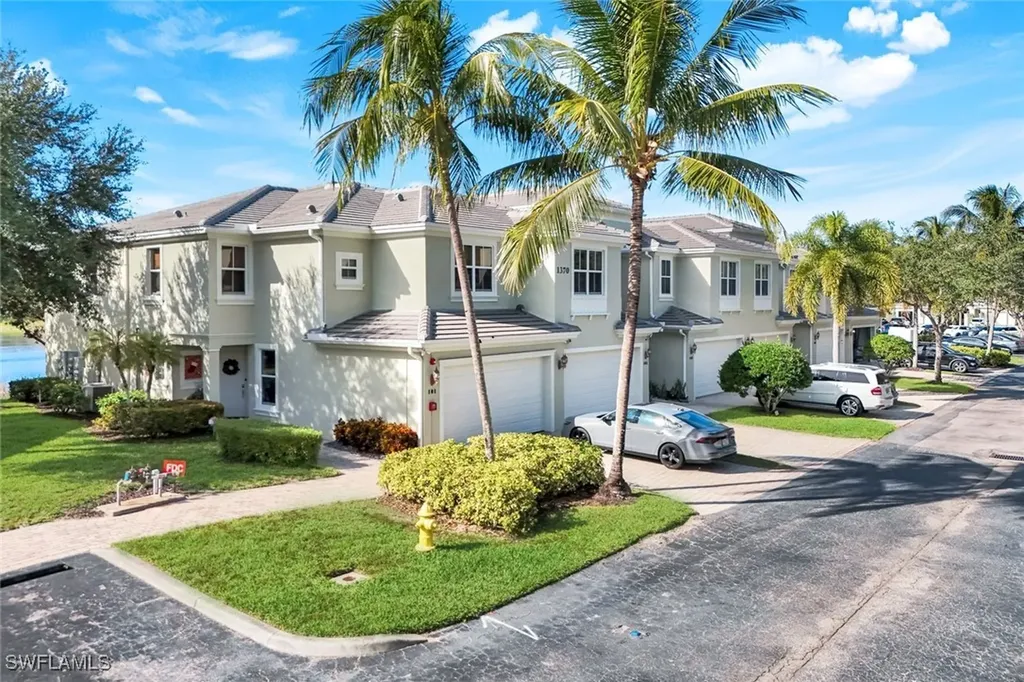 1370 Mariposa Circle Naples FL 34105