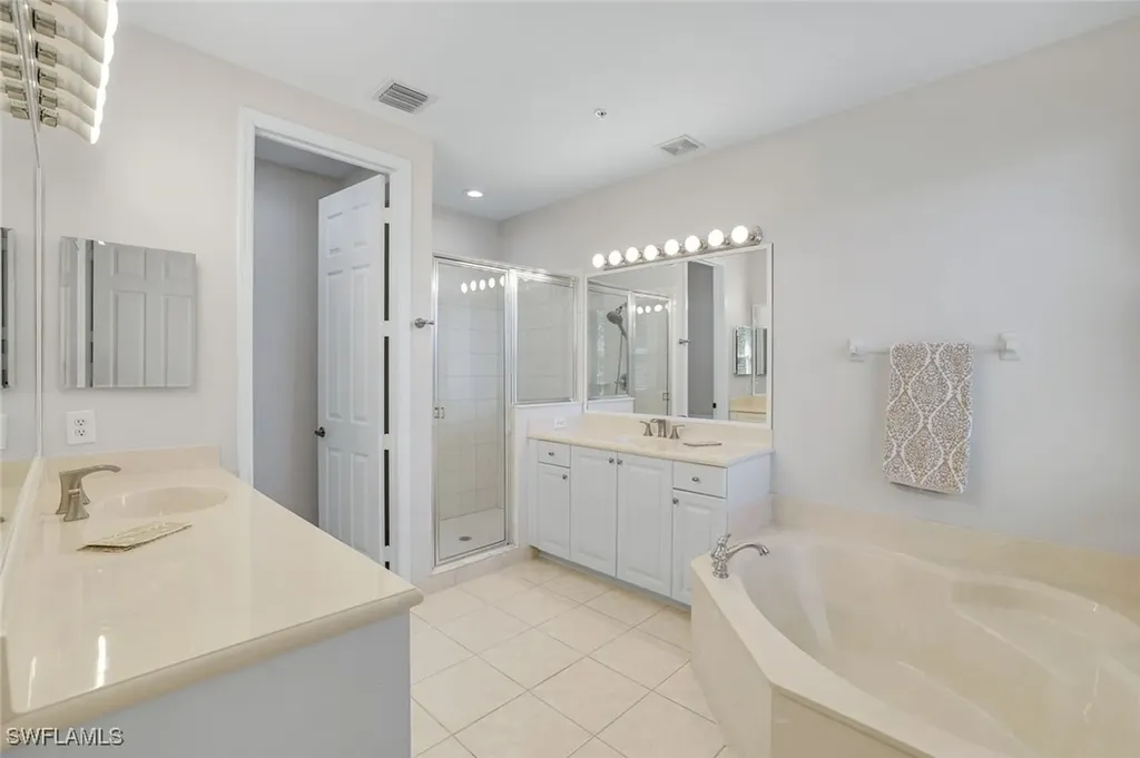 1370 Mariposa Circle Naples FL 34105