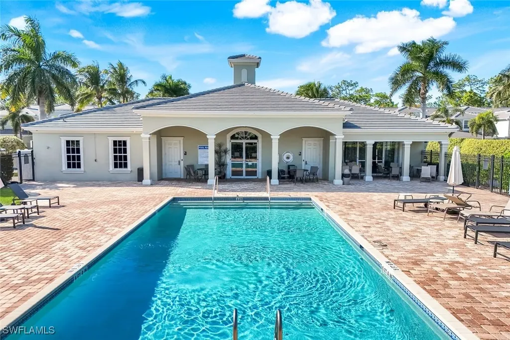 1370 Mariposa Circle Naples FL 34105