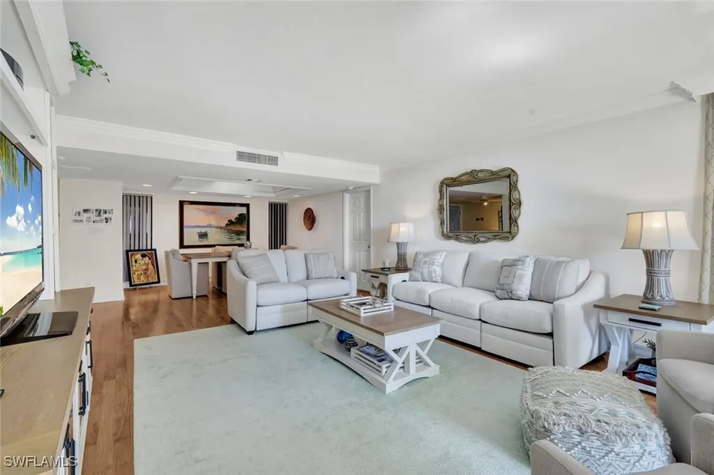 4551 Gulf Shore Boulevard N Naples FL 34103