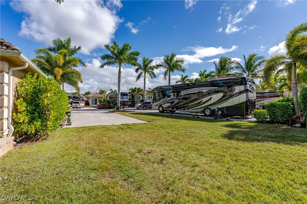 13407 Snook Circle Naples FL 34114