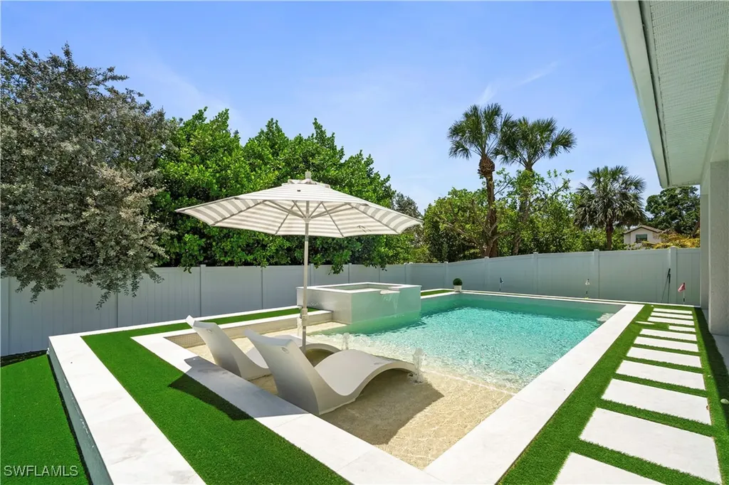 1100 Steeves Avenue Naples FL 34104