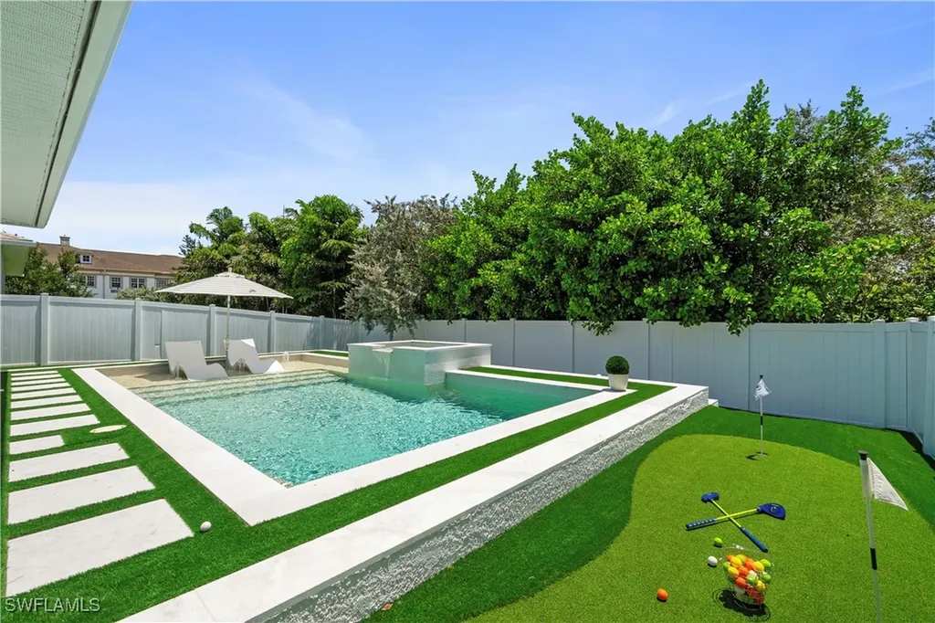 1100 Steeves Avenue Naples FL 34104