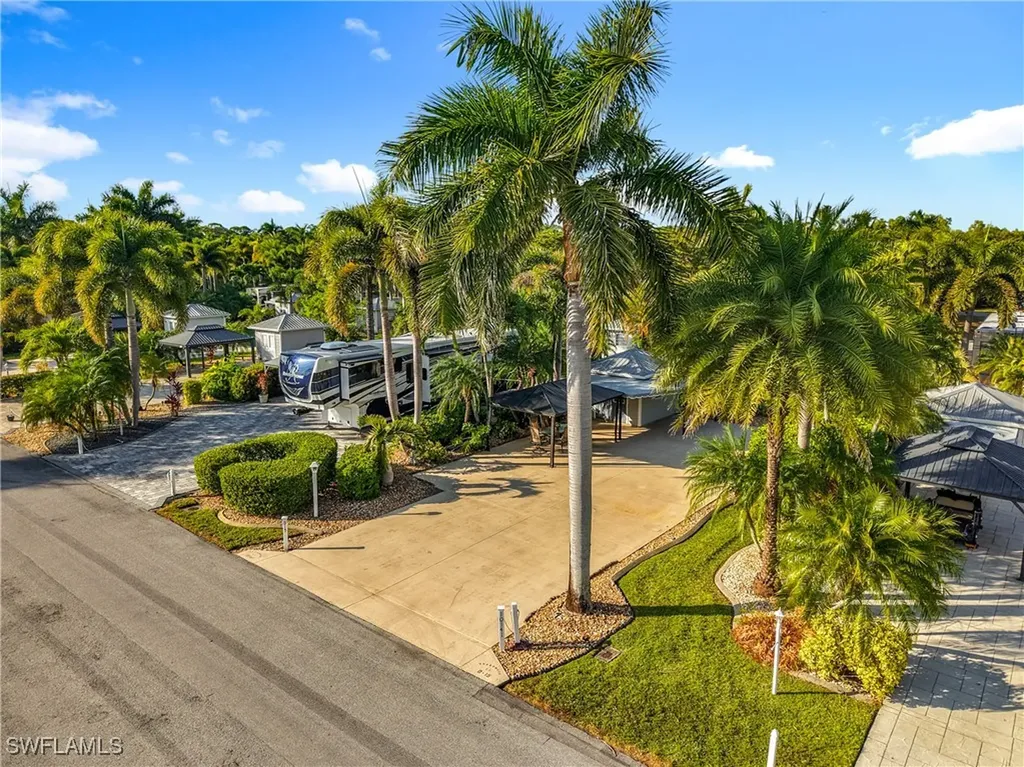 10141 Shadowood Court Fort Myers FL 33905