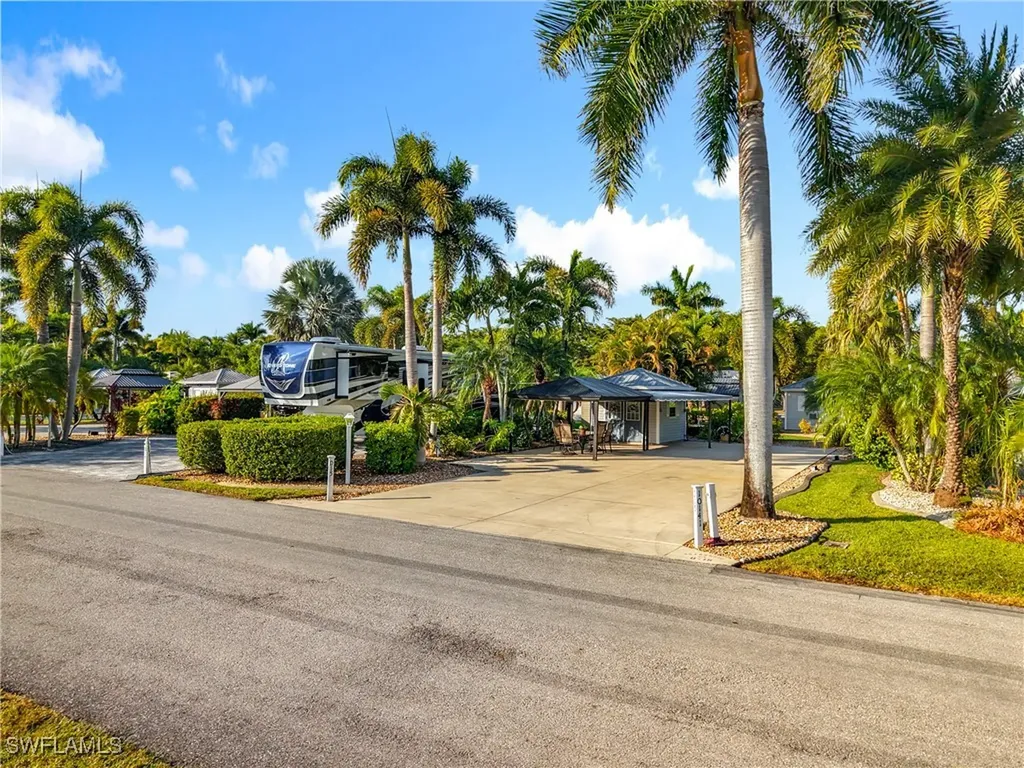 10141 Shadowood Court Fort Myers FL 33905