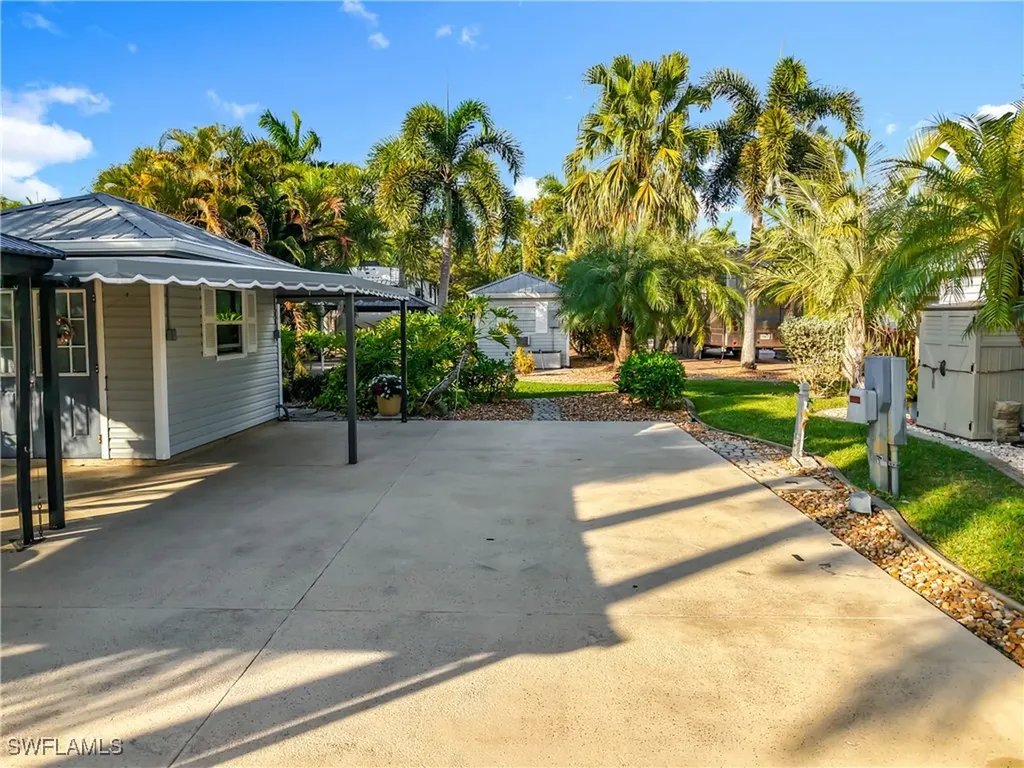 10141 Shadowood Court Fort Myers FL 33905