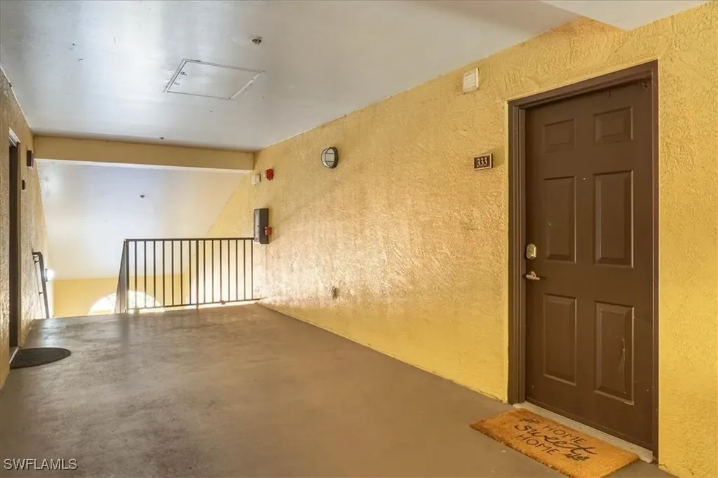 7925 Preserve Circle Naples FL 34119