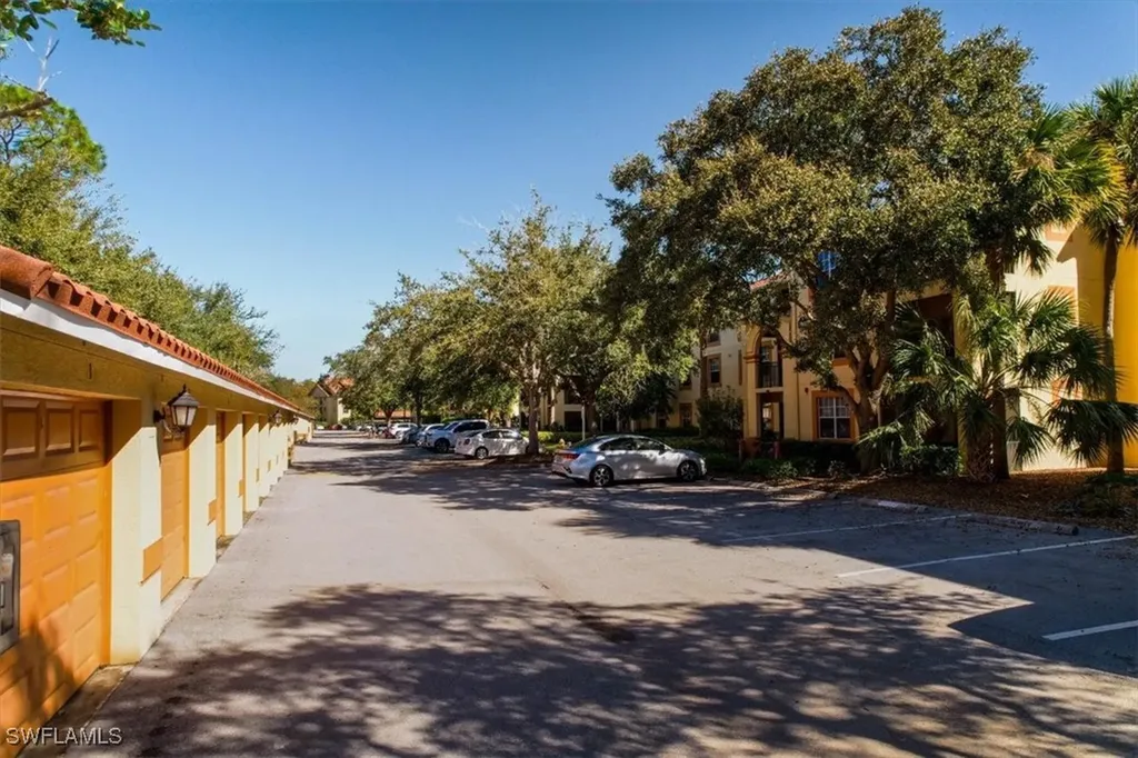 7925 Preserve Circle Naples FL 34119