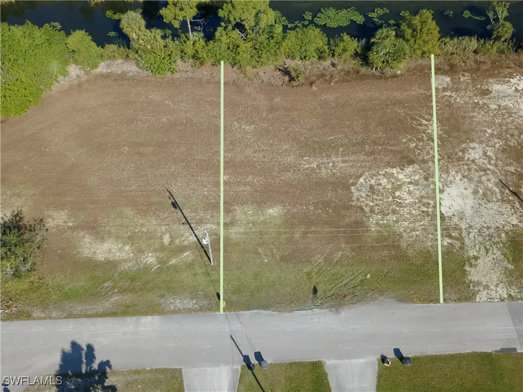 825 NE 32nd Terrace Cape Coral FL 33909