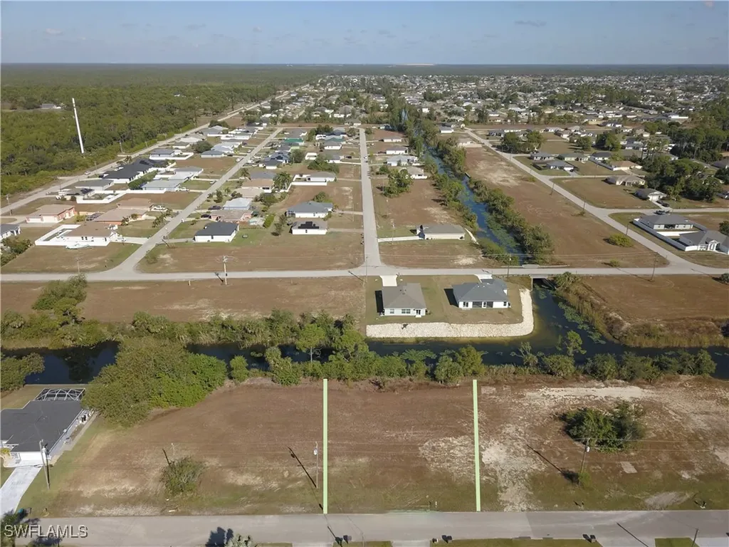 825 NE 32nd Terrace Cape Coral FL 33909