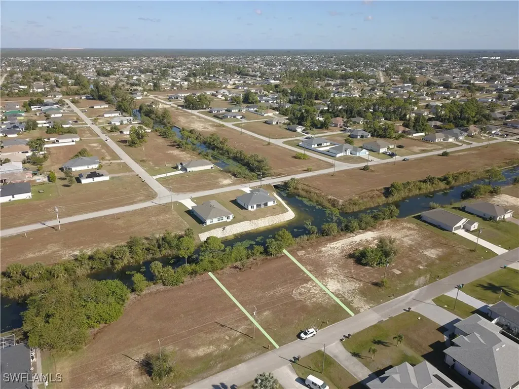 825 NE 32nd Terrace Cape Coral FL 33909