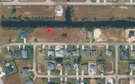 825 NE 32nd Terrace Cape Coral FL 33909