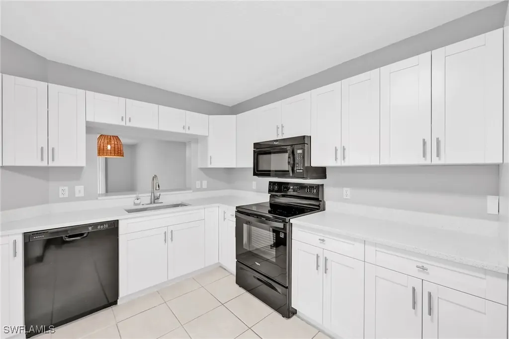 7791 Esmeralda Way Naples FL 34109
