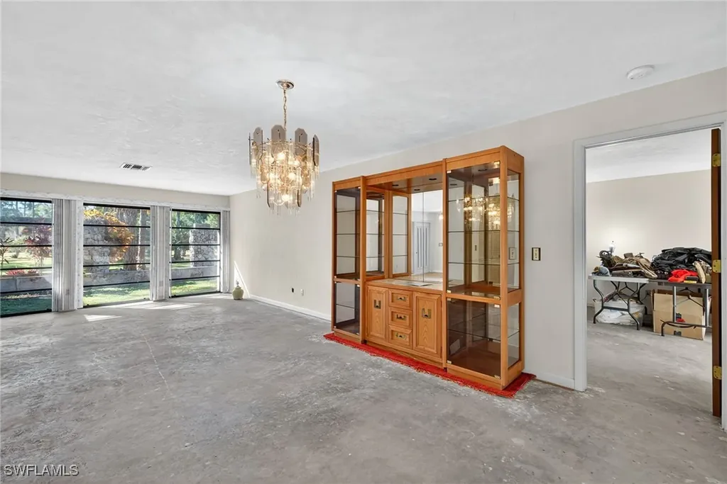 6811 Sandalwood Lane Naples FL 34109