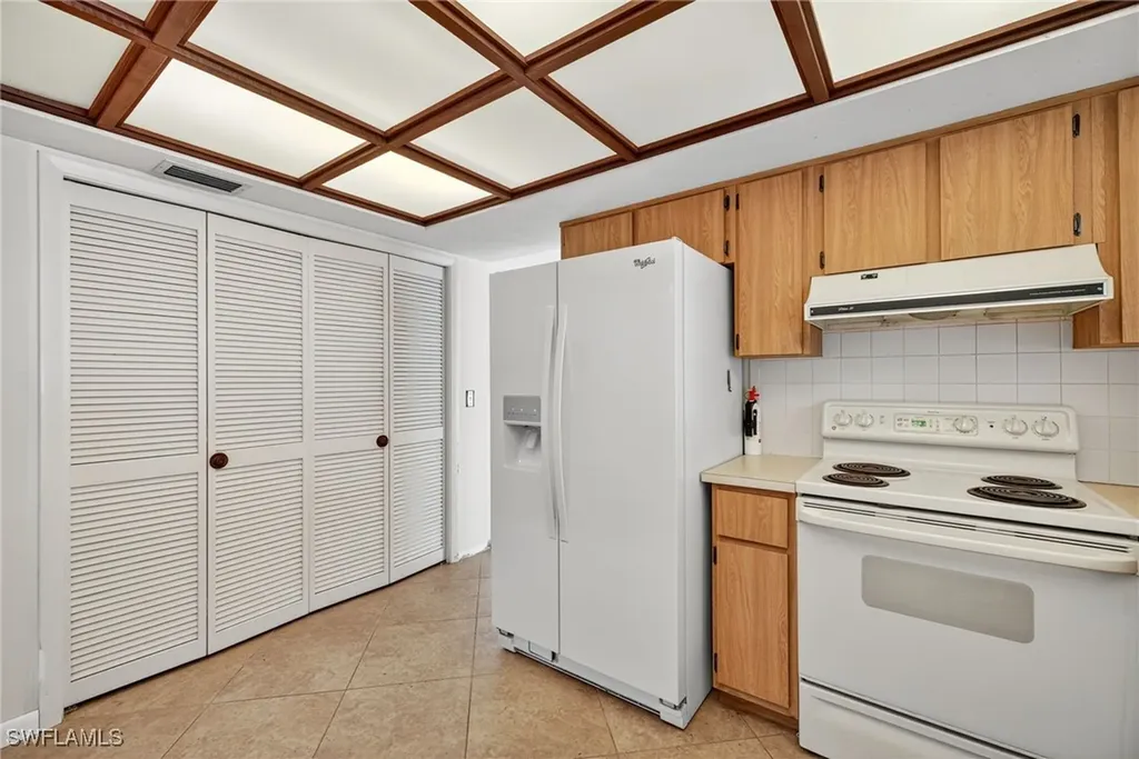 6811 Sandalwood Lane Naples FL 34109