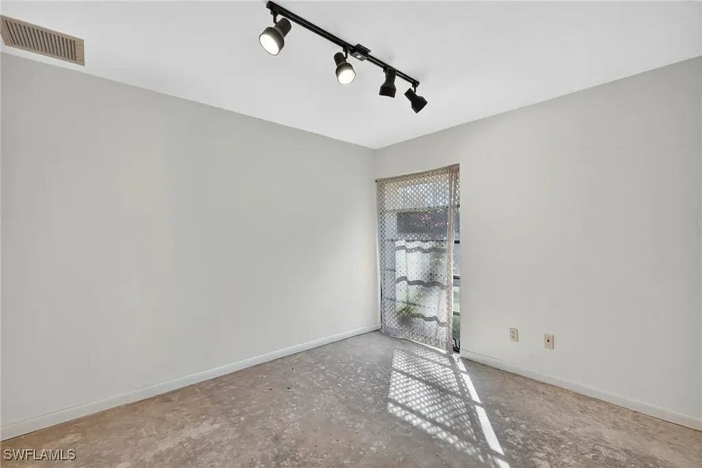 6811 Sandalwood Lane Naples FL 34109