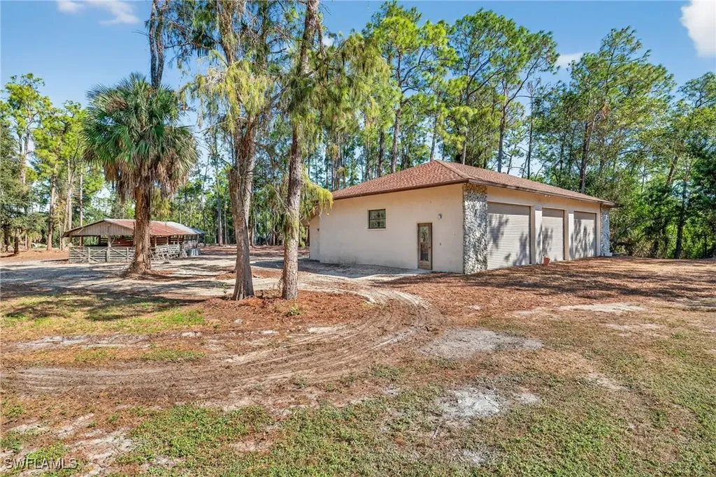 6811 Sandalwood Lane Naples FL 34109