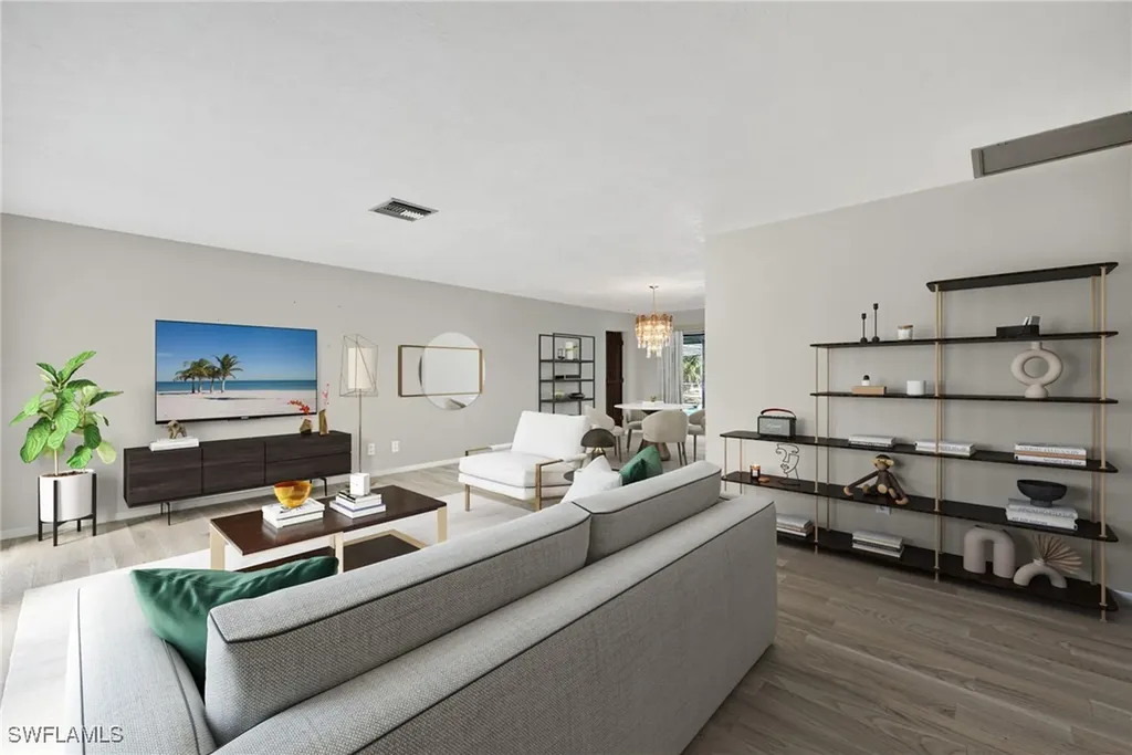 6811 Sandalwood Lane Naples FL 34109