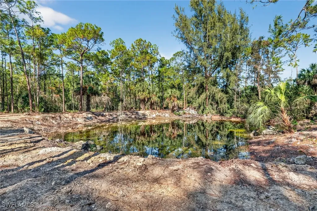 6811 Sandalwood Lane Naples FL 34109