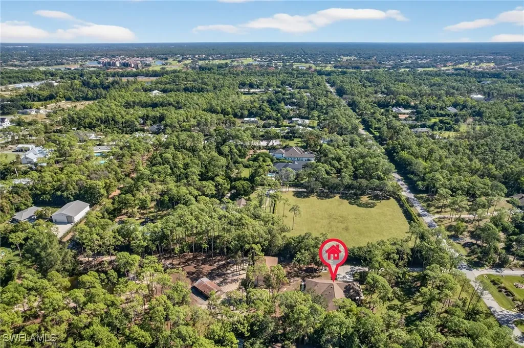 6811 Sandalwood Lane Naples FL 34109